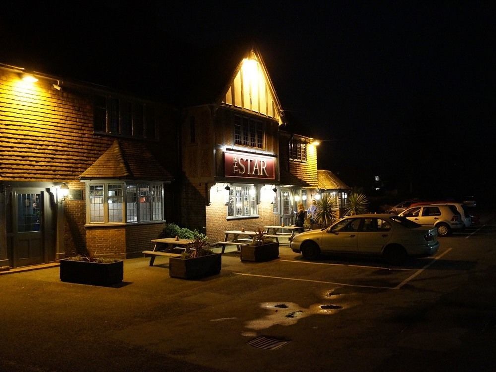 The Star Inn Lingfield Bagian luar foto